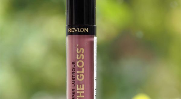Revlon Super Lustrous Gloss in Taupe Luster | British Beauty Blogger