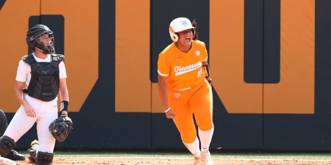 Tennessee tops Texas in Game One of Super Regional