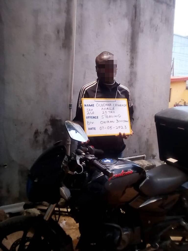 Criminal who poses as delivery man to steal car mirrors apprehended in Lagos
