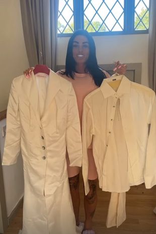 Media personality,  Katie Price is selling her wedding dress from her failed marriage to Peter Andre�on�Instagram
