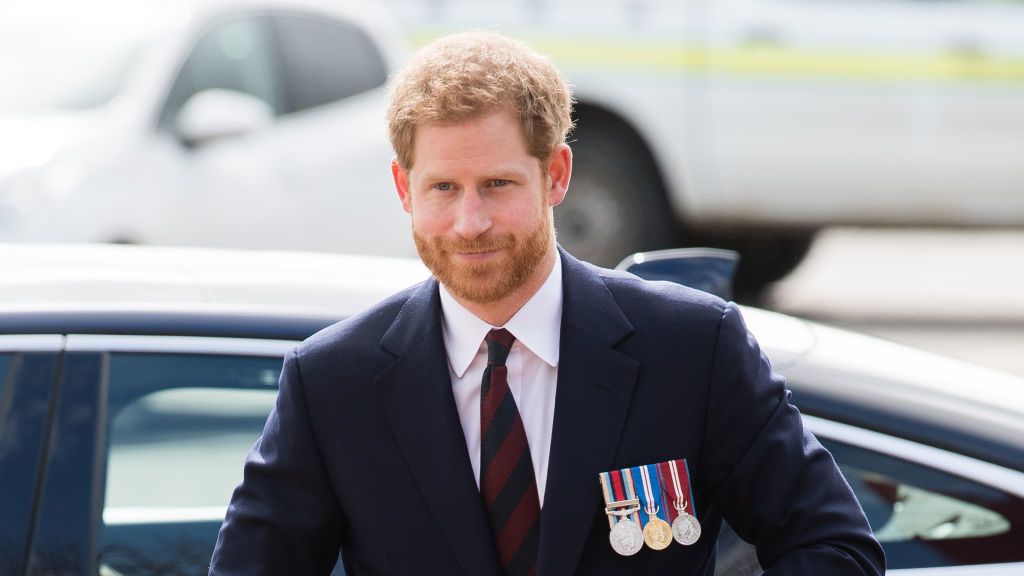 Prince Harry could be denied entry to the US by any border guard who has read his admission of drug taking in Spare, legal�expert claims