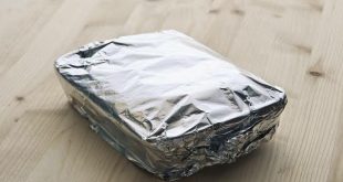 3 reasons why storing food in aluminum foil might be dangerous