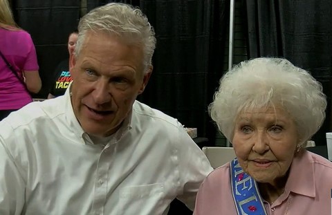 90 year old woman who never missed a day of work in 74 years finally retires
