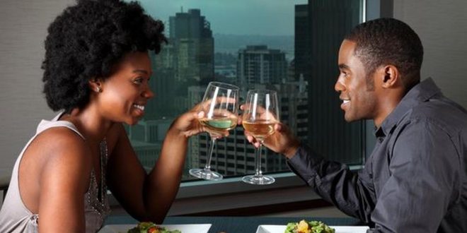 10 men and women tell us who should pay on the first date