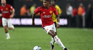 Marcus Rashford #10 of Manchester United dribbles the ball during a preseason friendly match against Borussia Dortmund at Allegiant Stadium on July 30, 2023 in Las Vegas, Nevada. (Photo by Candice Ward/Getty Images)
