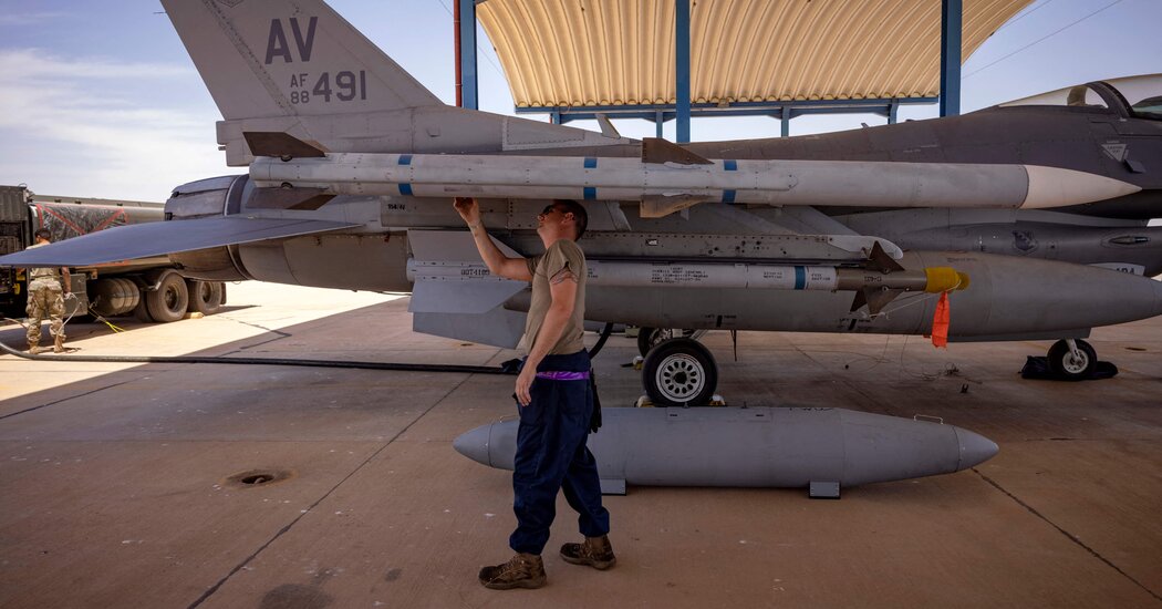 Pentagon Plans to Begin Training Ukrainian Pilots on F-16s in U.S.