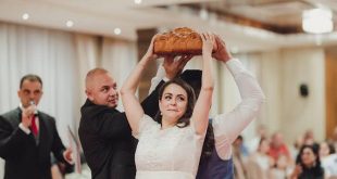 5 unique wedding food traditions from around the world