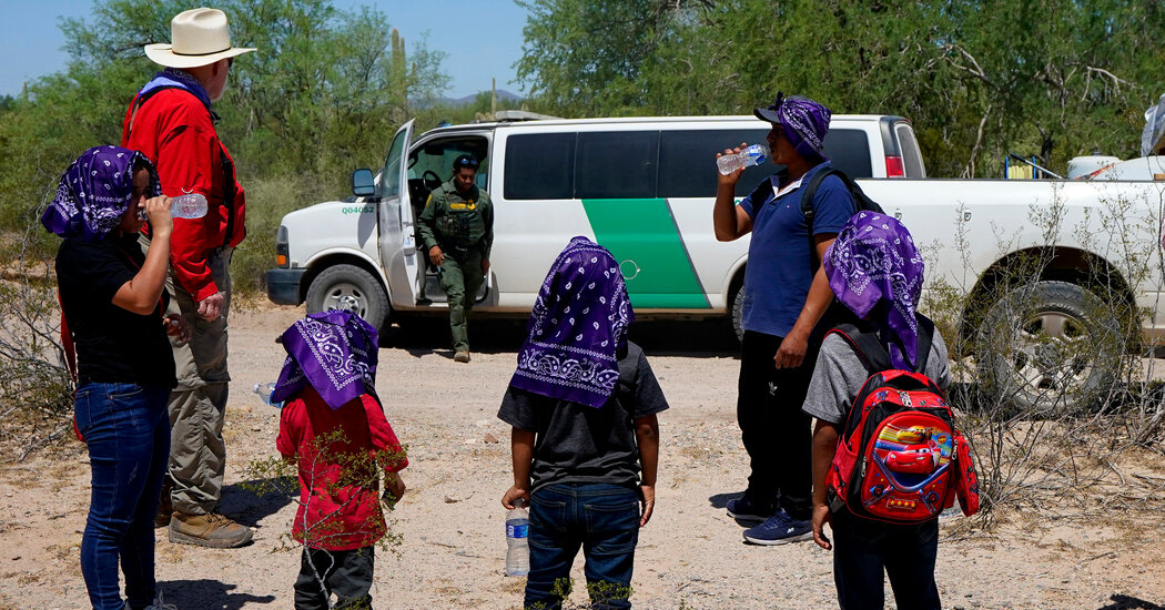 Record Number of Families Cross Southern Border Illegally in August