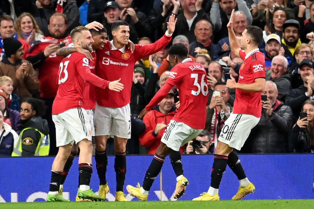 Marcus Rashford of Manchester United celebrates with Cristiano Ronaldo, Luke Shaw, Anthony Elanga and Diogo Dalot after scoring their team