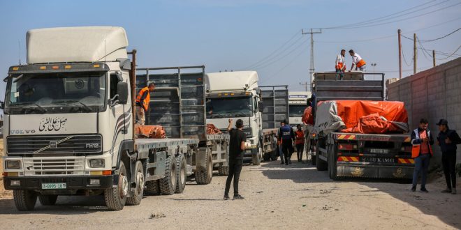 First Humanitarian Aid Reaches a Hard-Pressed Gaza