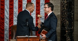 House Elects Mike Johnson as Speaker, Embracing a Hard-Right Conservative