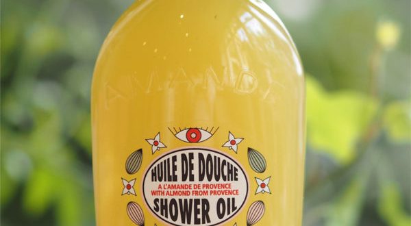 L'Occitane Almond & Flowers Shower Oil Review | British Beauty Blogger