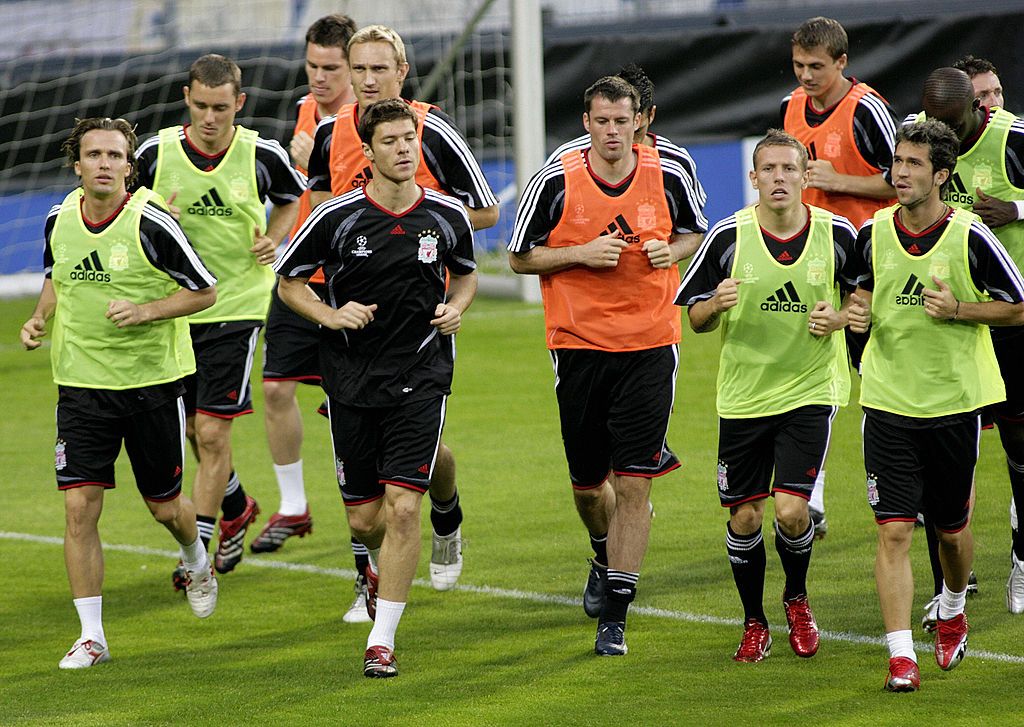 Liverpool players (L-R front row) Boudewijn Zenden, Xabi Alonso, Jaime Carragher, Craig bellamy, Luis Garcia train one day before the UEFA Champions League match against PSV, in Eindhoven 11 September 2006. AFP PHOTO MAARTJE BLIJDENSTEIN (Photo credit should read MAART