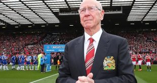 Manchester City apologises to Sir Bobby Charlton