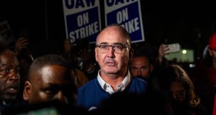 US auto workers halt strike expansion after concessions on EV battery plant