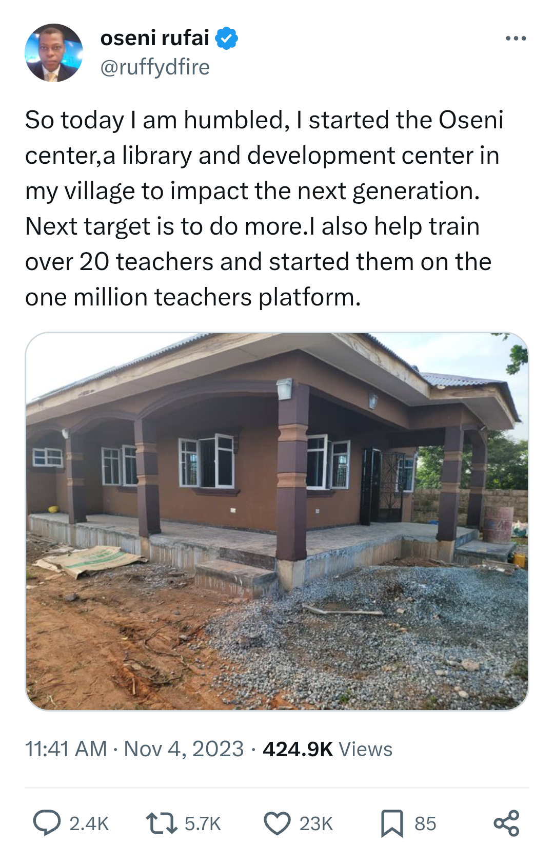 Arise TV journalist Rufai Oseni builds library and development center in his village (photo)