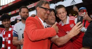 LONDON, ENGLAND - MAY 28: Ex Arsenal player Tony Adams takes selfies with the fans after the Premier League match between Arsenal FC and Wolverhampton Wanderers at Emirates Stadium on May 28, 2023 in London, England. (Photo by David Price/Arsenal FC via Getty Images)