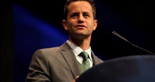 Kirk Cameron Takes On Children's Book Giant Scholastic for 'Pornographic' LGBT Content
