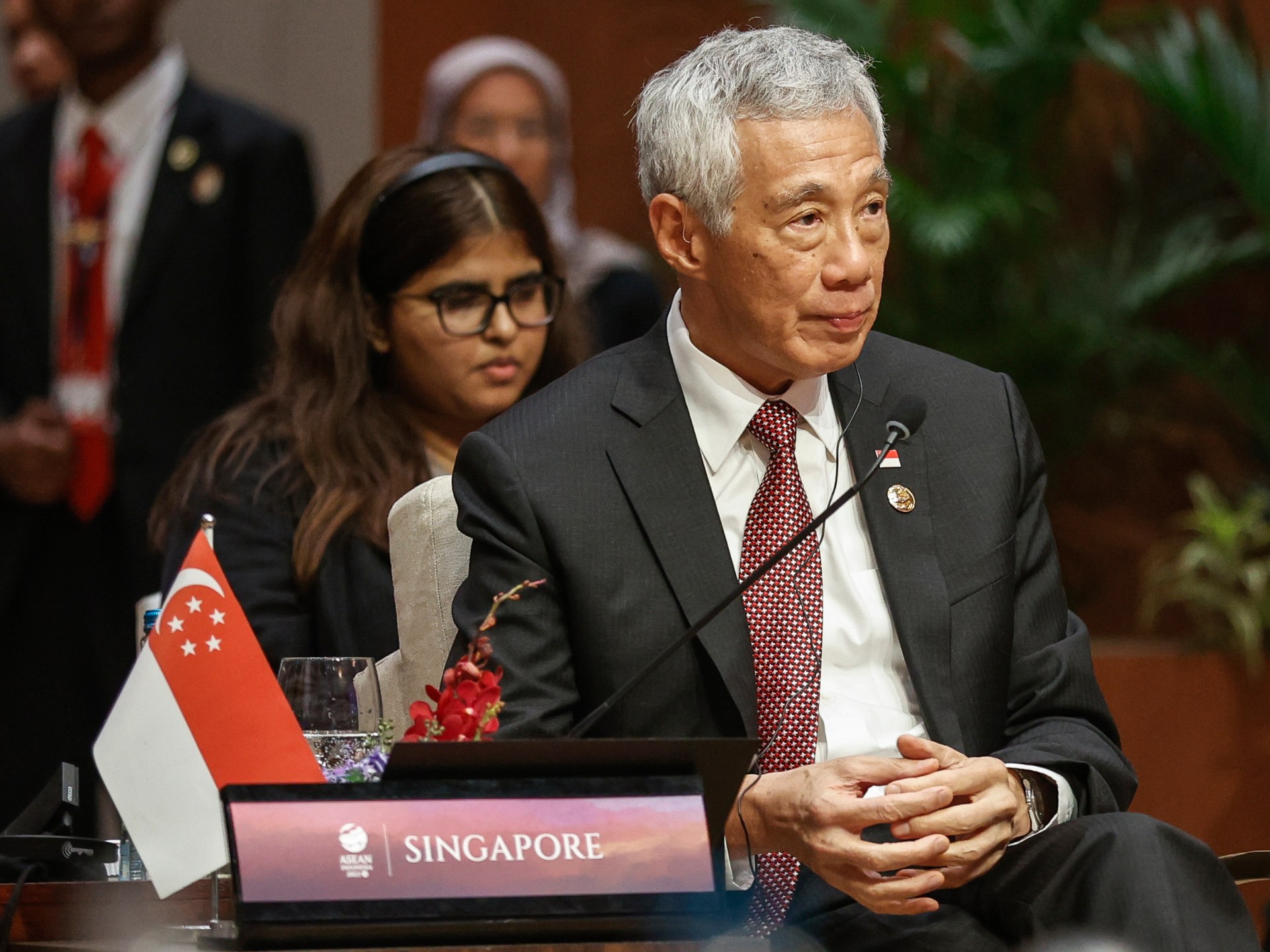 Singapore’s Lee Hsien Loong says he will step down as early as next year