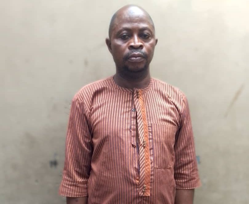 Suspected ritualist paraded by police after being nabbed with fresh human head in Ibadan