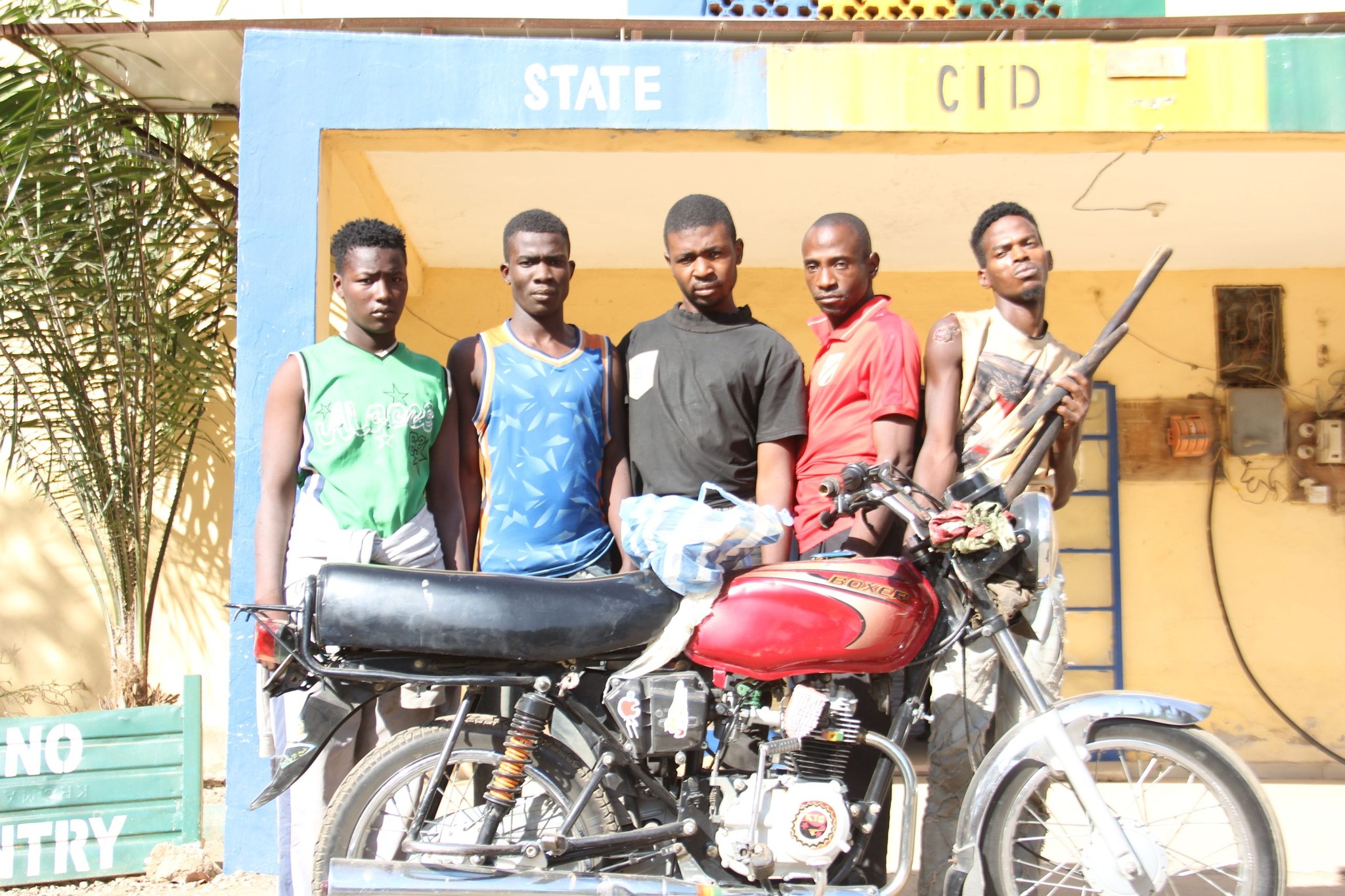 18-year-old girl, her boyfriend and three others arrested for armed robbery in Bauchi