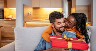 3 reasons relationships that start in December may not last