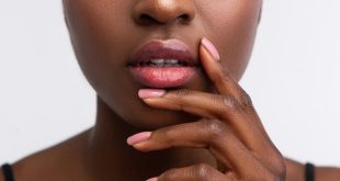 7 ways to line your lips to create illusions