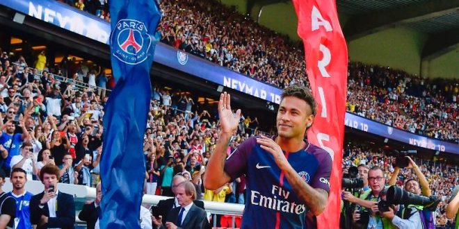 Neymar waves to fans at his Paris Saint-Germain presentation in 2017.