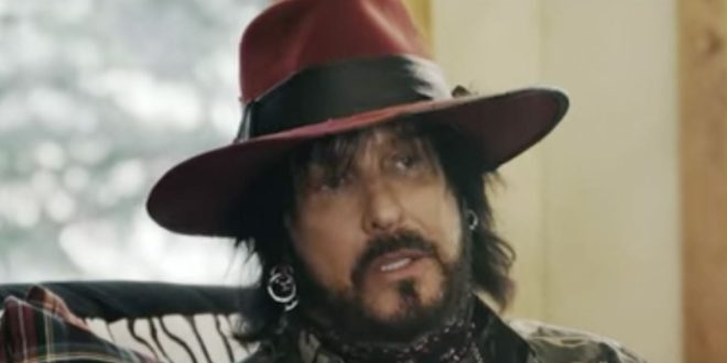 Mötley Crüe’s Nikki Sixx Flees Liberal California For Better Life For His Daughter In Wyoming