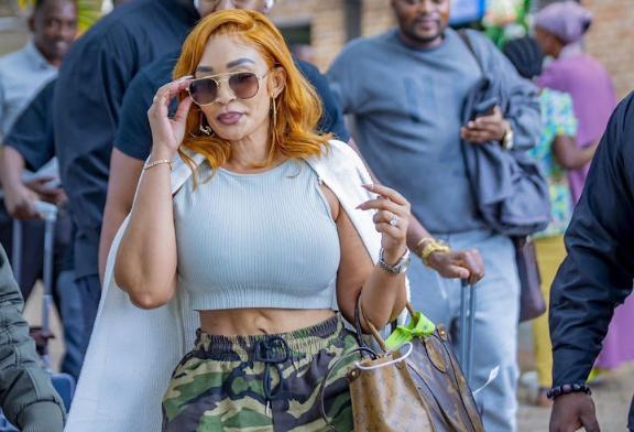 Socialite Zari Hassan reacts to photo of her with wrinkles