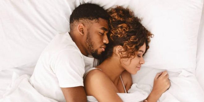 4 reasons your girlfriend doesn't want to cuddle with you