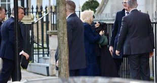 King Charles arrives at hospital with Queen Camilla as he prepares to undergo prostate treatment