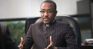 Sanusi backs relocation of CBN units and departments to Lagos