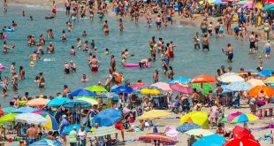 Spanish holiday regions reintroduce Covid-mask rules after seeing surge in cases