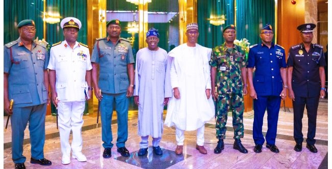Tinubu meets with service chiefs at Aso Rock