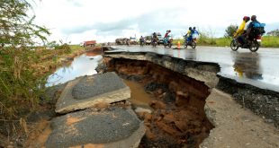 ‘Life is hell’: Zimbabwe flood survivors lament loss of land, livelihoods