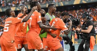 Ivory Coast players celebrate after Franck Kessie
