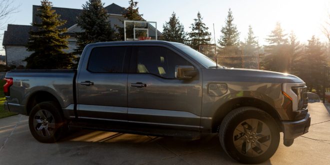 How Ford’s F-150 Lightning, Once in Hot Demand, Lost Its Luster