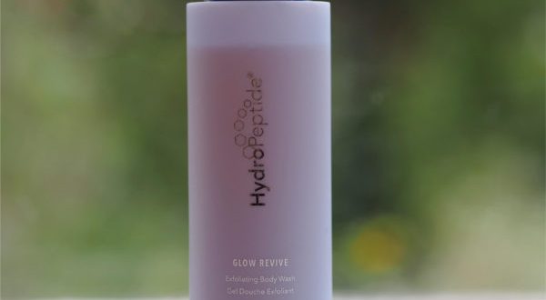 HydroPeptide Glow Revive Exfoliating Body Wash Review | British Beauty Blogger