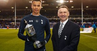 Dele Alli presented with his PFA Young Player of the Year Award