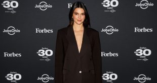 Roundup: Kendall Jenner, Devin Booker Hung Out; Ohio State Fires Chris Holtmann; 'Fantastic Four' Cast Announced