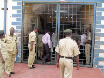 Jos prison inmates protest shortage of food supply