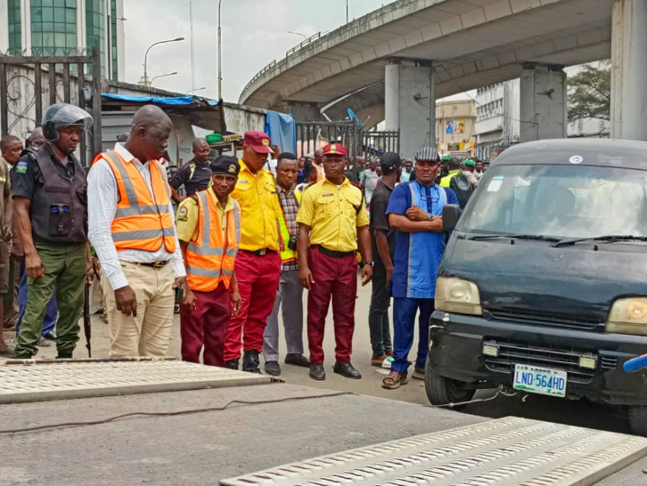 LASTMA impounds 123 illegally parked vehicles in Lagos, arrests 19 suspects