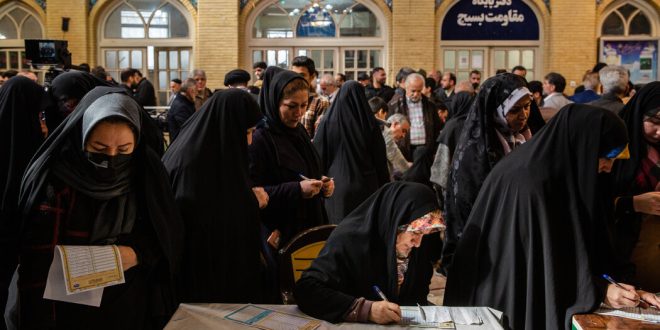 Many Iranians Boycott Vote, Despite Officials’ Pleas and Roses at Polls