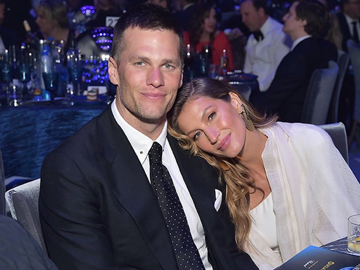 Model Gisele B�ndchen denies cheating on NFL star Tom Brady