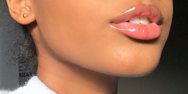 4 things you need to do to keep your lips moisturised
