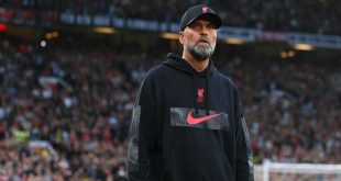 Liverpool manager Jurgen Klopp looks on during the Premier League match between Manchester United and Liverpool at Old Trafford in August 2022.