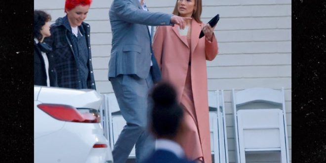 Actor Ben Affleck and singer Jennifer Lopez hold hands in public again