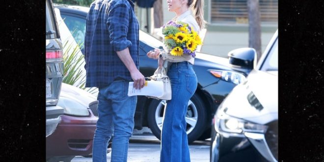 Actor Ben Affleck and wife Jennifer Lopez reunite in public for the first time in over a month