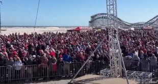 Trump New Jersey rally crowd.